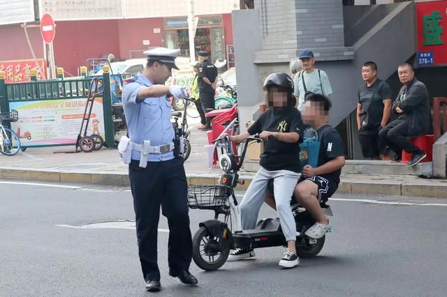 上路有“5不能”新要求别被罚了才知道凯时尊龙2025年2月起执行电动车(图6)